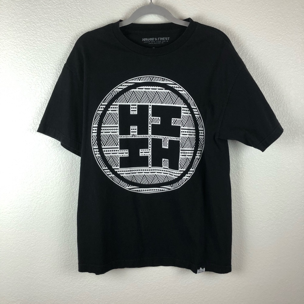 Hawaii’s Finest Tshirt Size L
